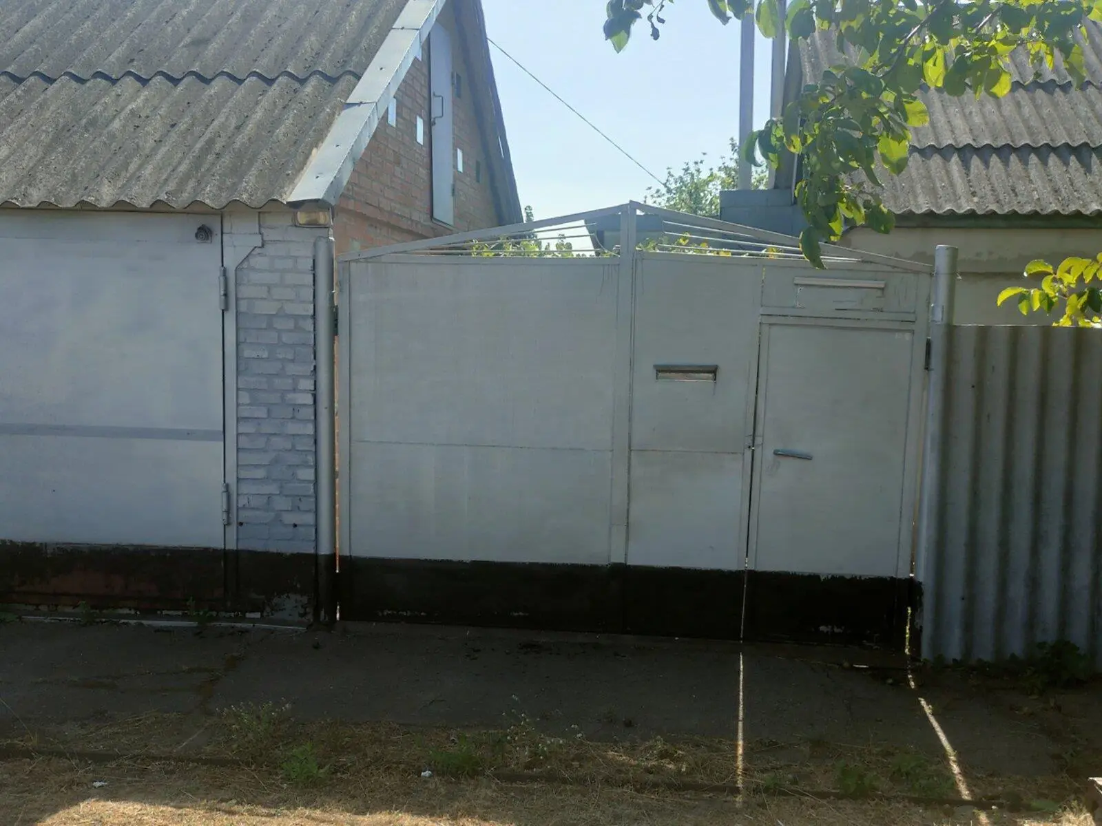 Окремий будинок, Дальні Яківці