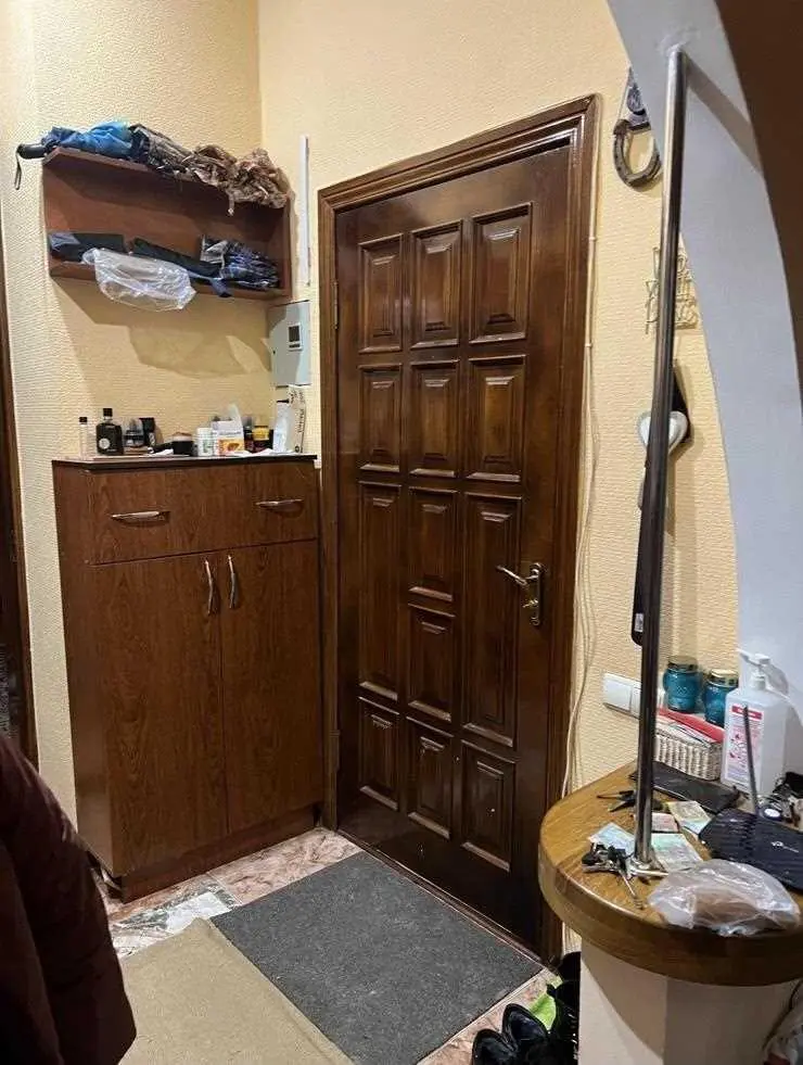 Простора сталінка в районі Павленківського парку