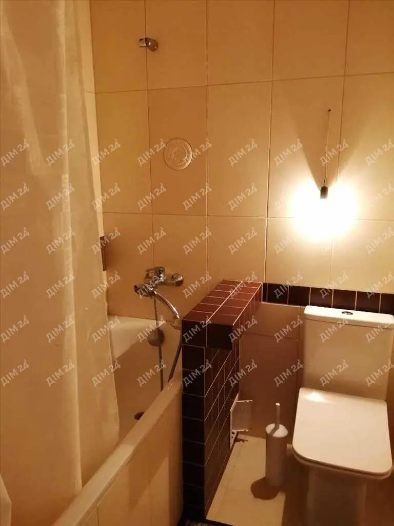 Трикімнатна дворівнева квартира в центрі