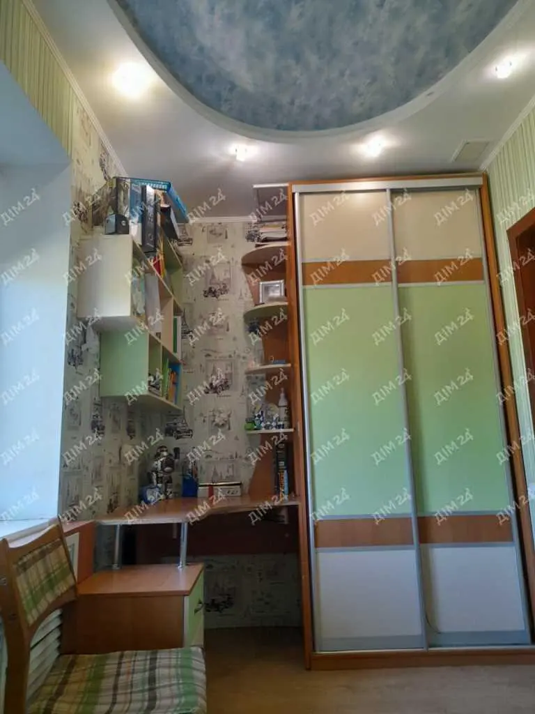 Окремий будинок в центральній частині міста