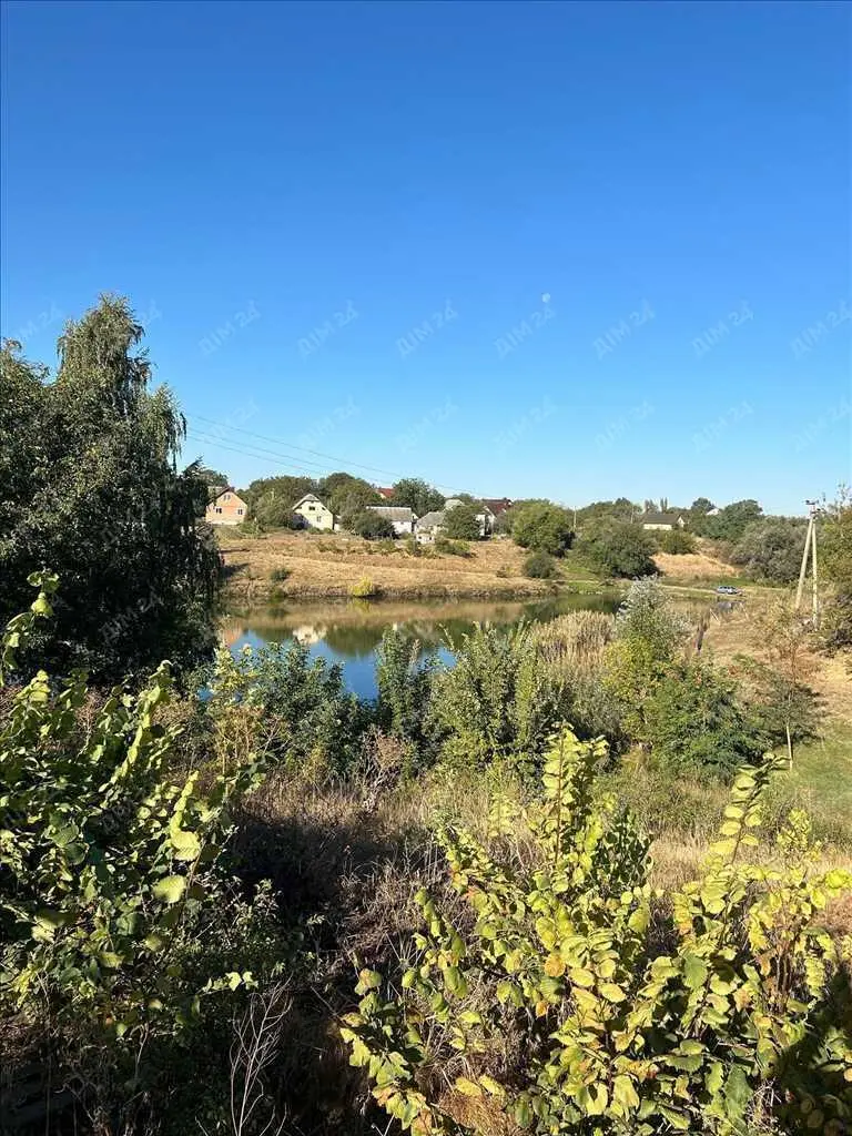 Будинок на березі озера!