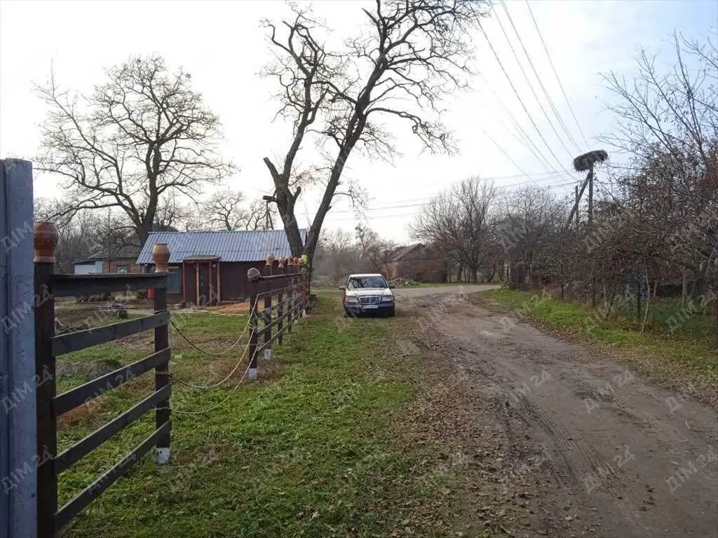 Затишний будиночок біля річки!