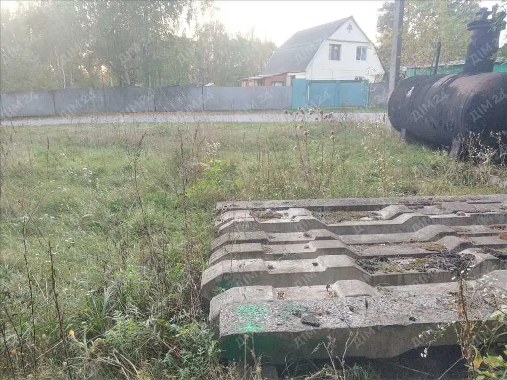 Ділянка з виходом до соснового лісу!