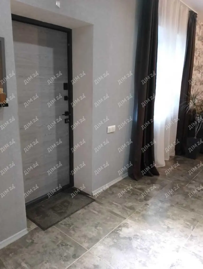 Просторий будинок в мальовничому місці Полтави – ваш ідеальний дім!