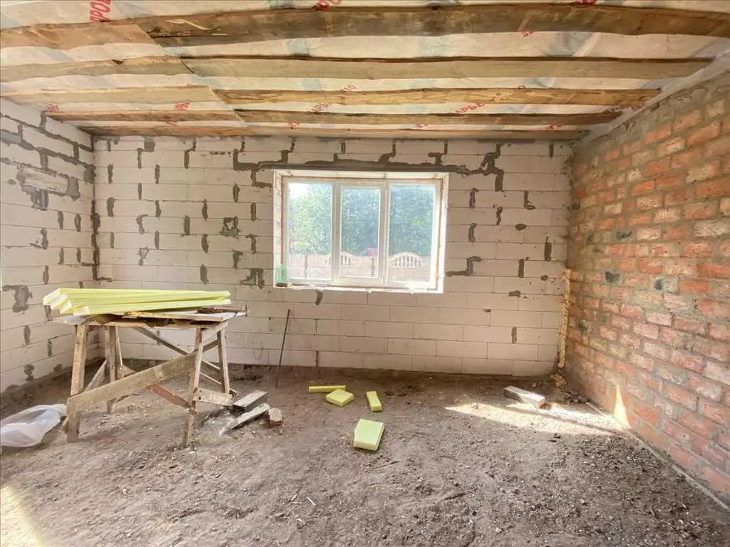 Новий будинок в центральній частині міста.