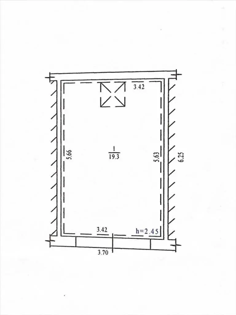 Цегляний гараж на Подолі.
