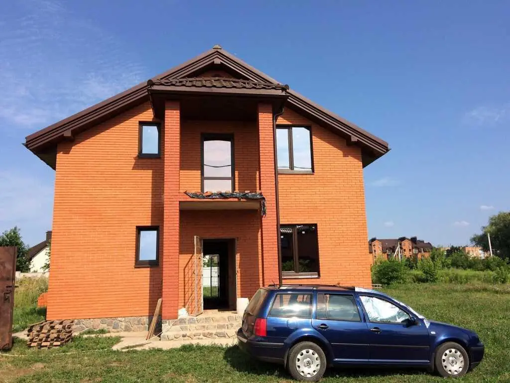 Будинок з ділянкою на Браїлках