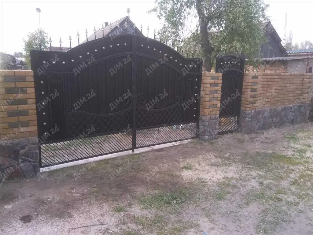 Будинок недобудований у м. Полтава.