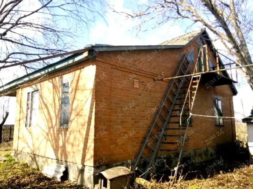 Будинок з флігелем у Решетилівському районі