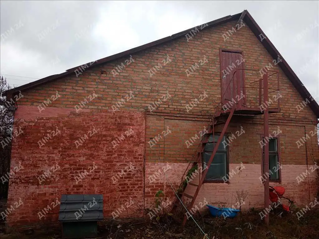 Будинок в місті Карлівка