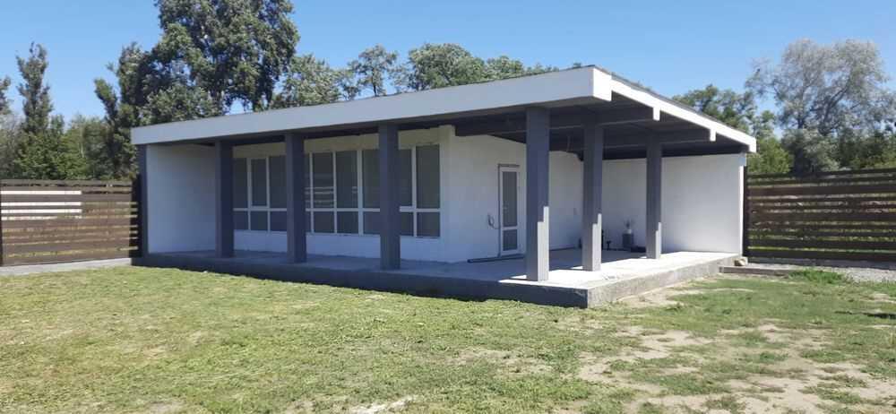 Будинок біля річки!