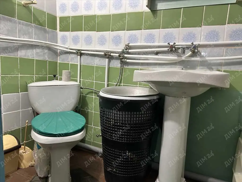 Добротний будинок для великої родини! 