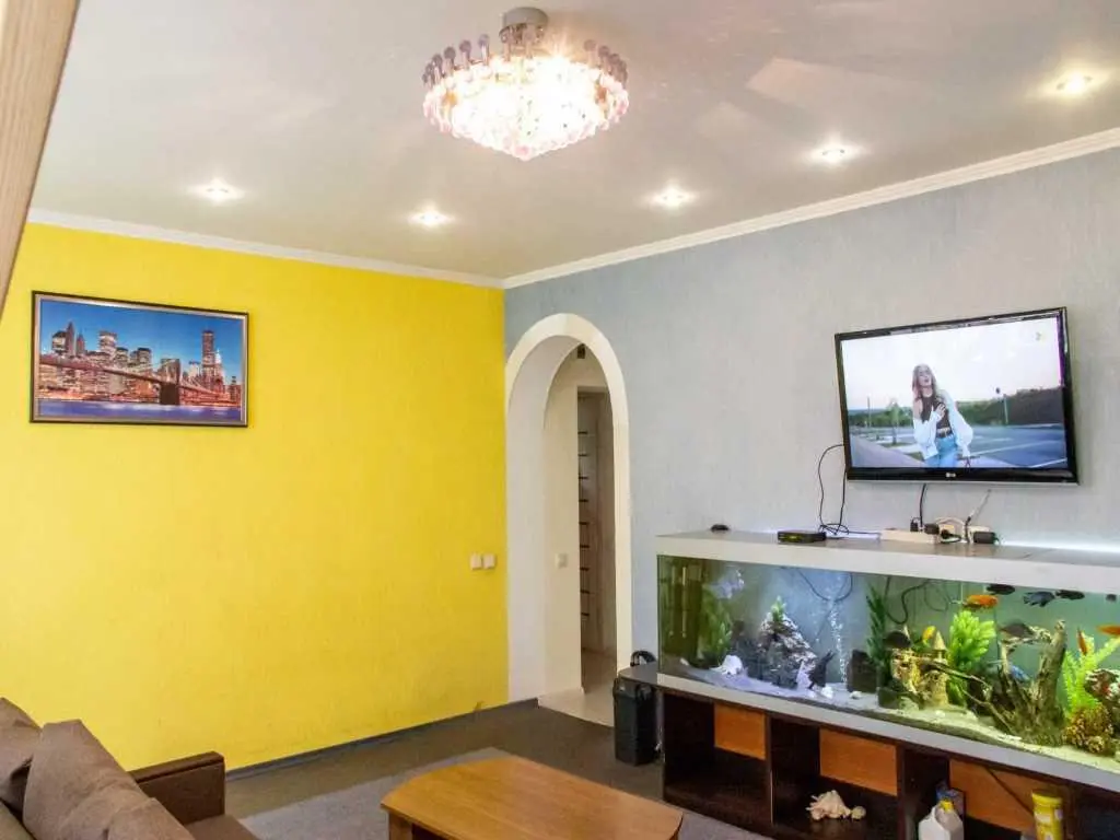 Просторий будинок в передмісті