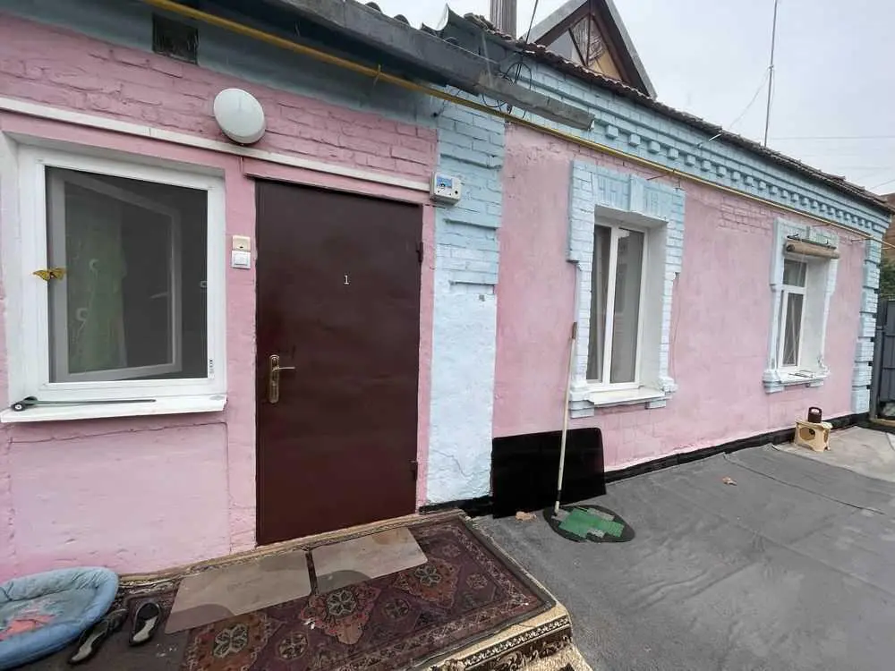 Продаж частини будинку з окремим двором у Полтаві!