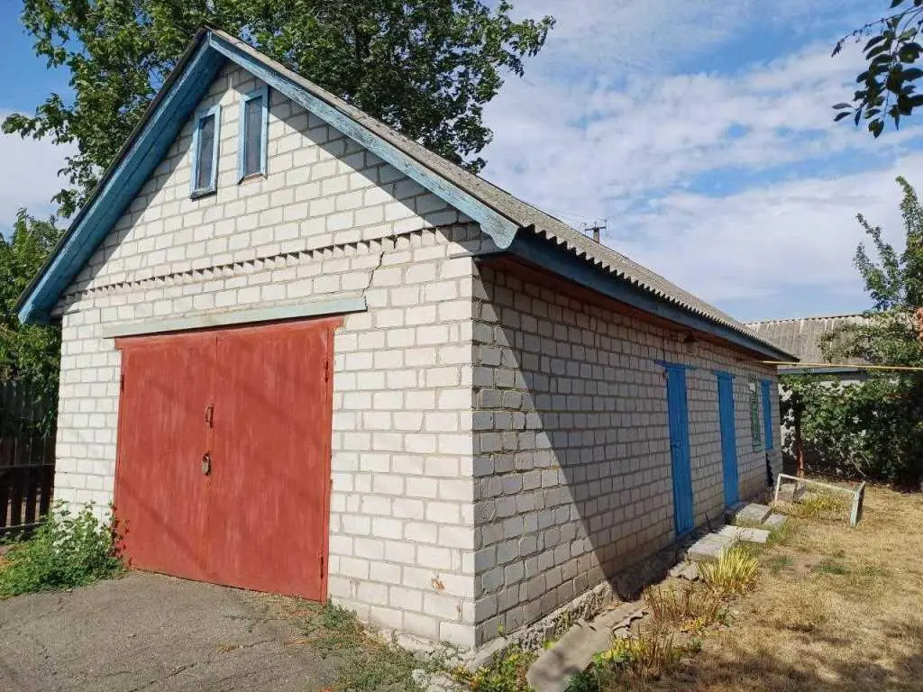 Продаж окремого будинку в Карлівці 