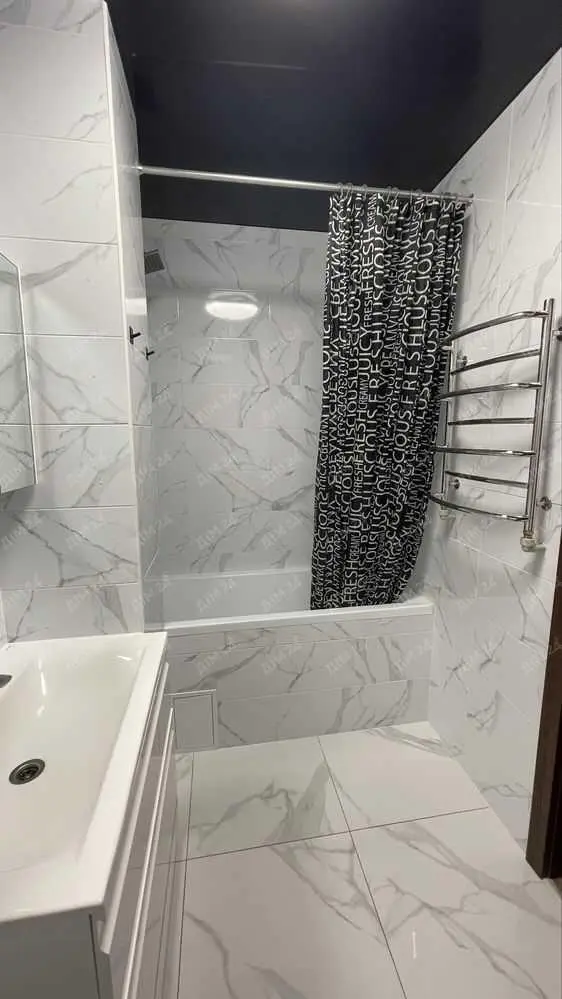 Трикімнатна квартира на Розсошенцях в ЖК Садовий