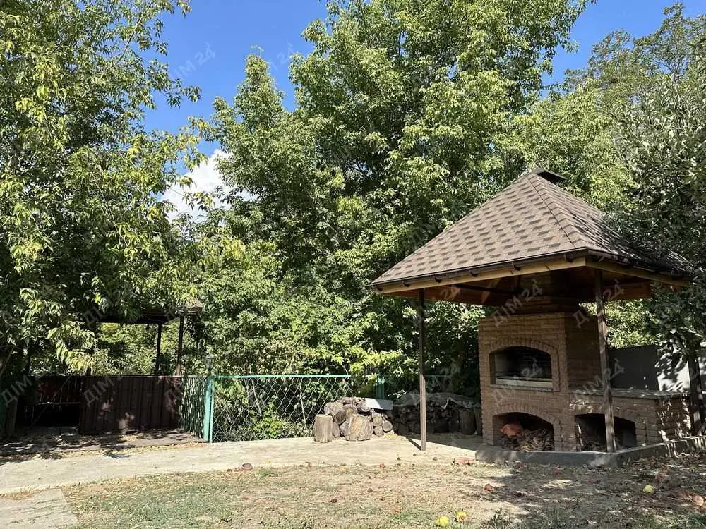 Новий будинок по кільцю.