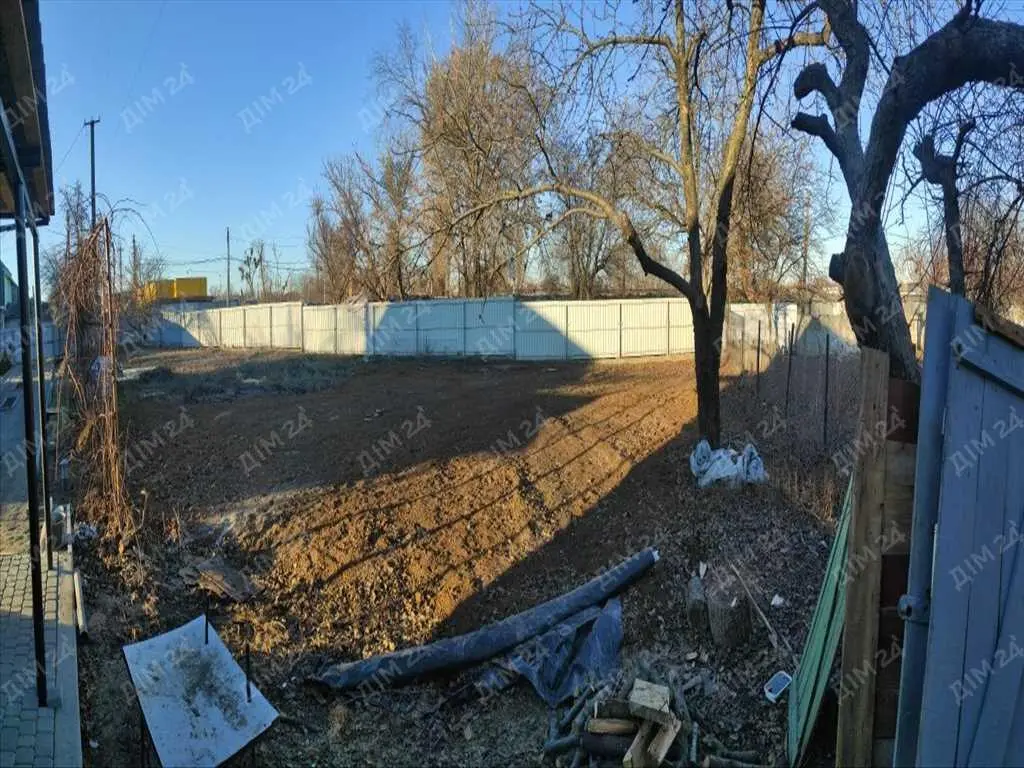 Зімельна ділянка біля траси КиЇв-Харків