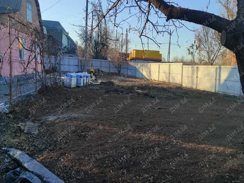 Зімельна ділянка біля траси КиЇв-Харків