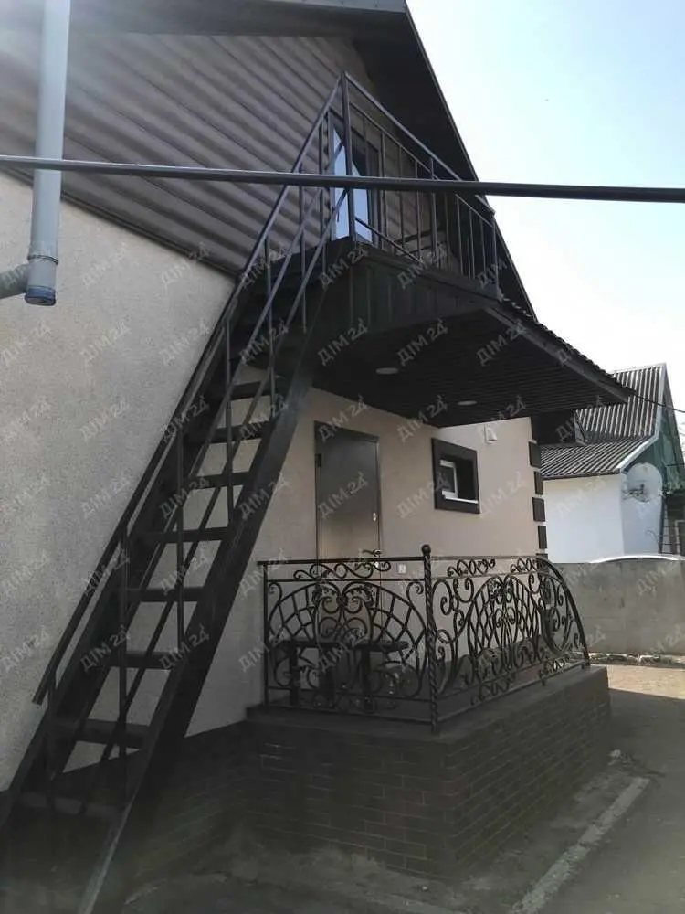 Будинок 30 км від Полтави