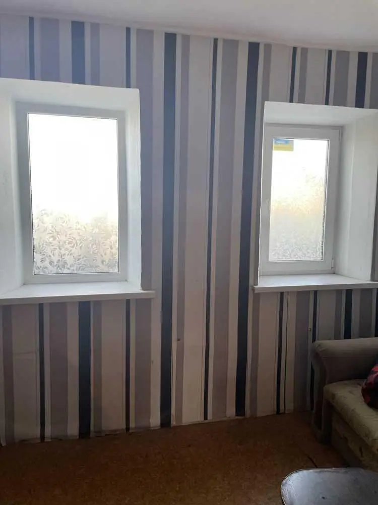 Лісок. Двокімнатна частина будинку.