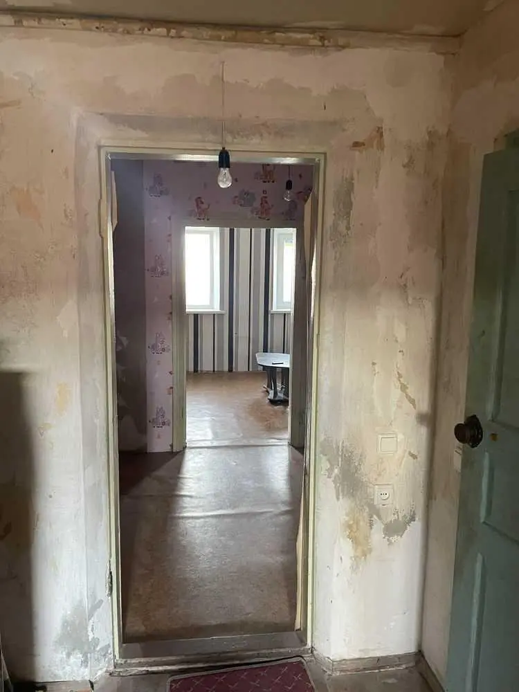 Лісок. Двокімнатна частина будинку.