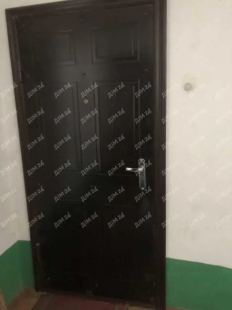 Трикімнатна квартира в Ковалівці.