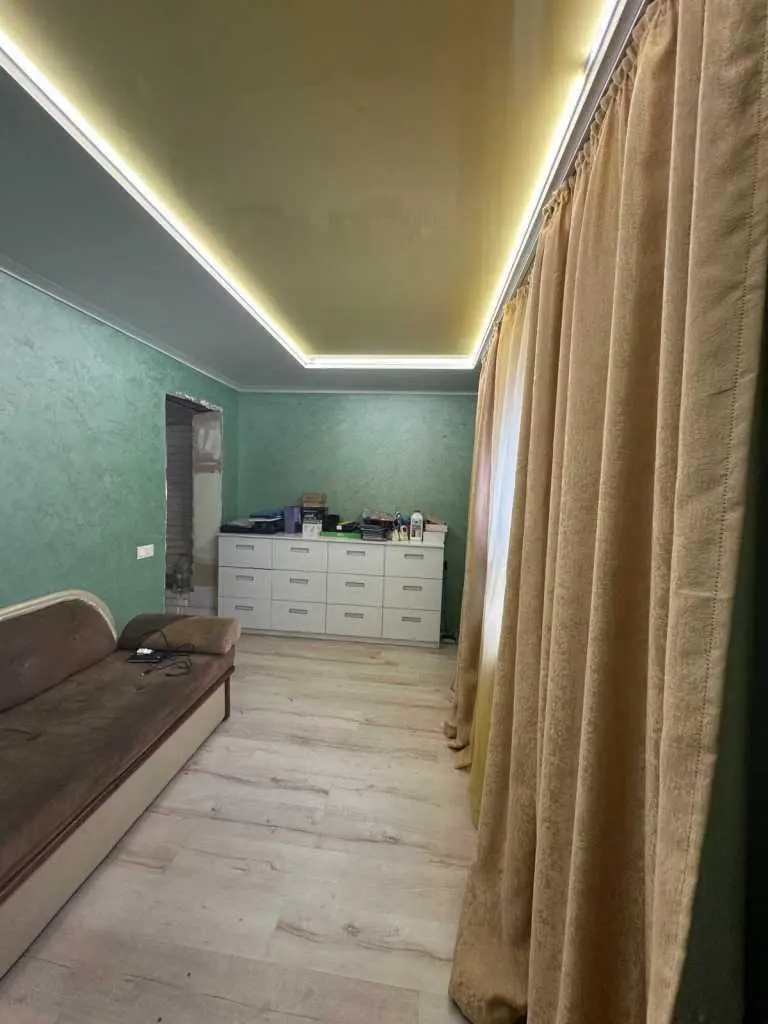 У продажу сучасний будинок