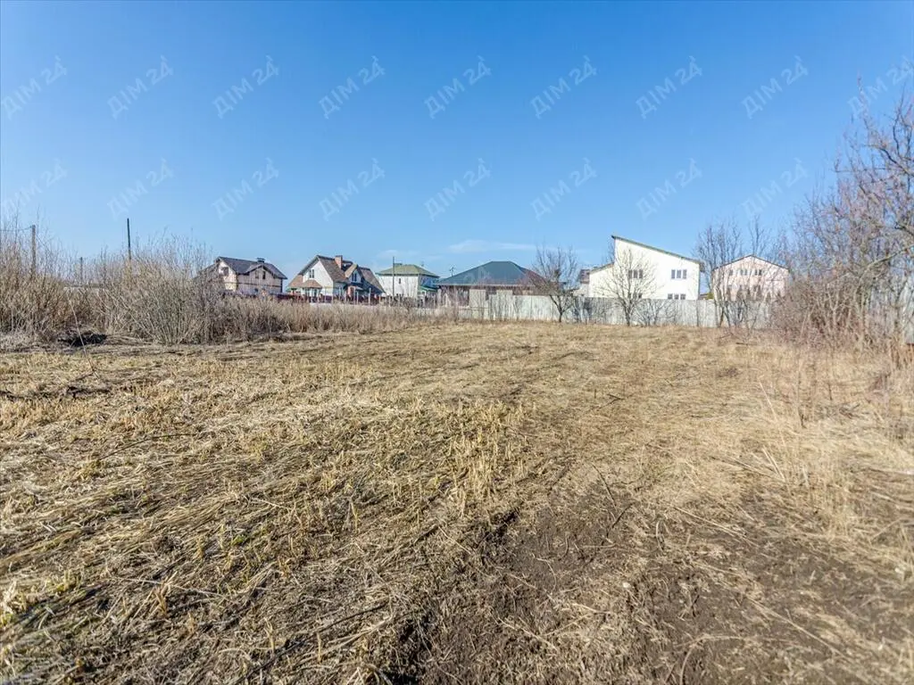 Земельна ділянка на Є. Милорадович