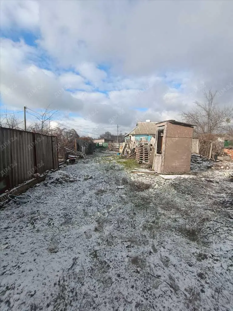 Частина будинку в Супрунівці з великою діляною