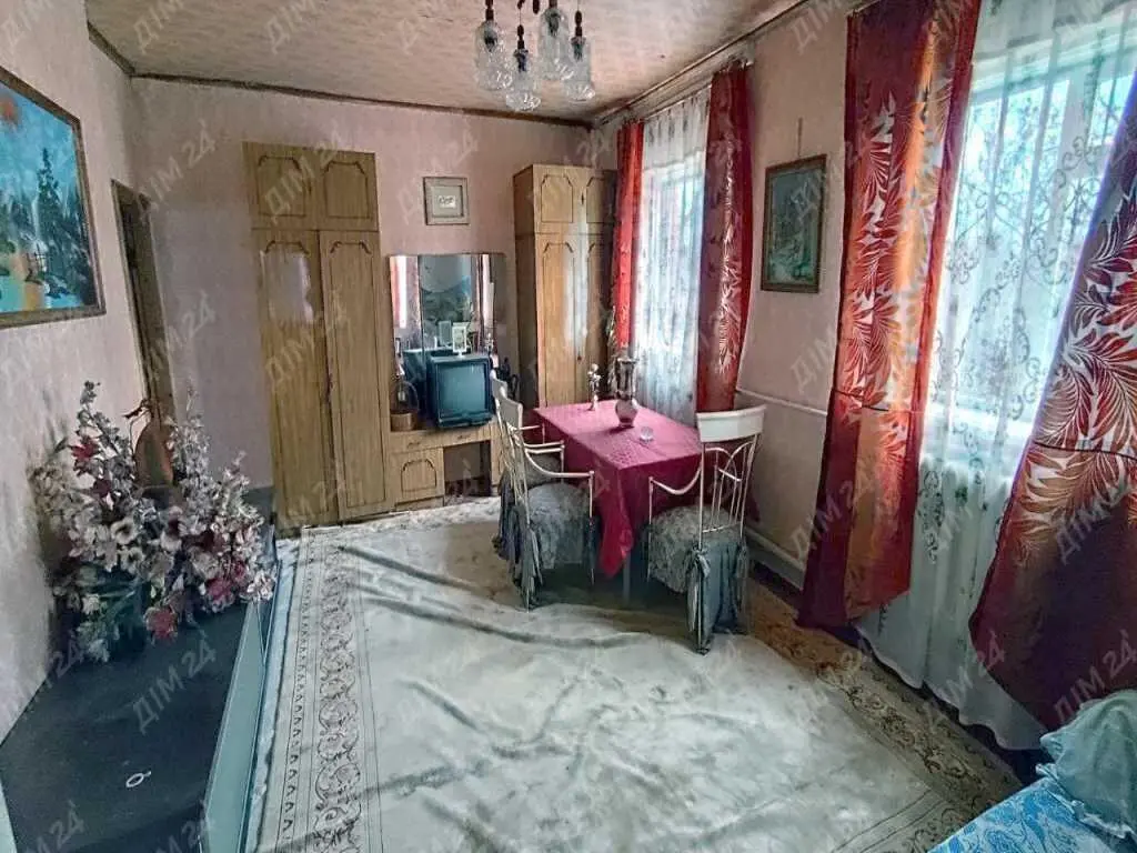 Будинок зі зручностями поруч з містом! 