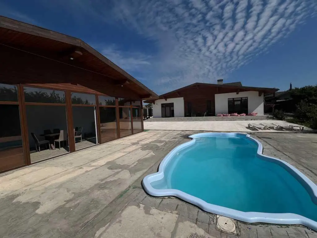 Шикарний будинок на Рибцях