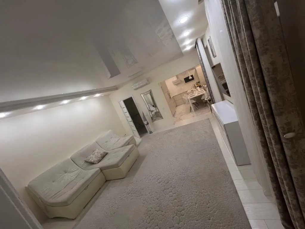 Шикарний будинок на Рибцях