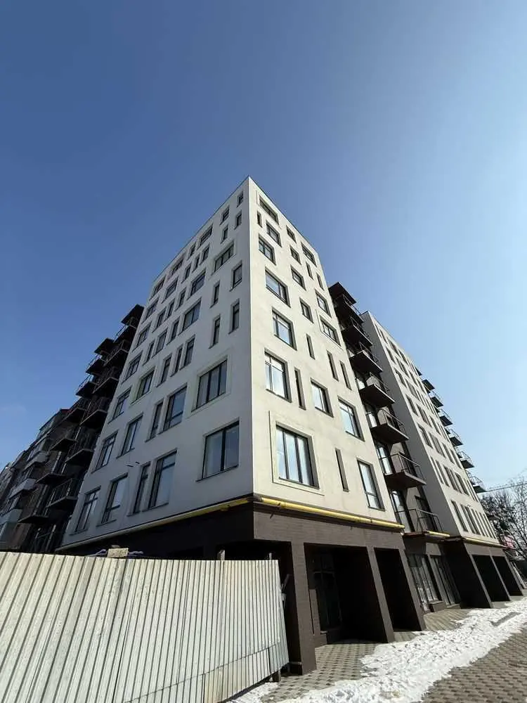 Трикімнатна квартира в новобудові!

