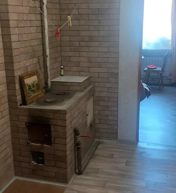 Півбудинку з ремонтом в с.Мильці