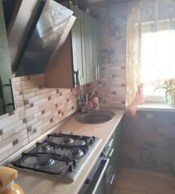 Півбудинку з ремонтом в с.Мильці