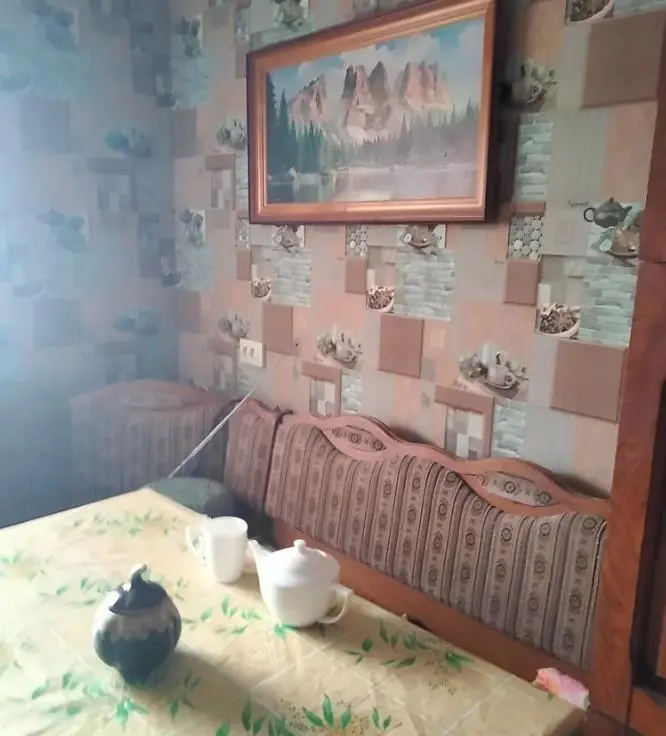 Півбудинку з ремонтом в с.Мильці