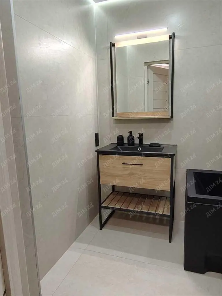 Однокімнатна квартира в новобудові з ремонтом