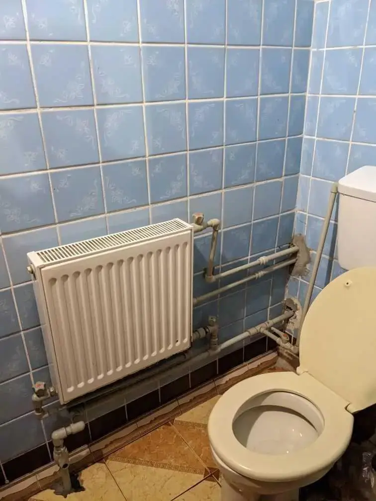 Окремий будинок біля річки