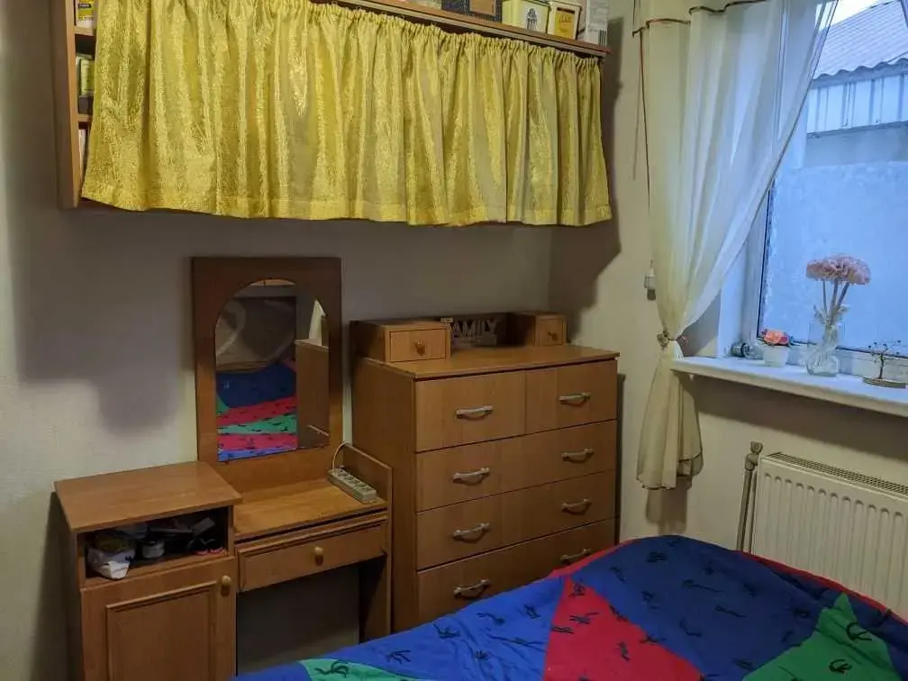 Окремий будинок біля річки