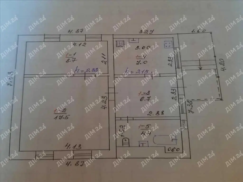 Гарний будинок в центрі Нових Санжар