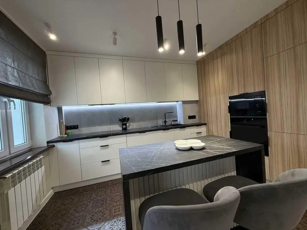 Розкішна квартира на Леваді!