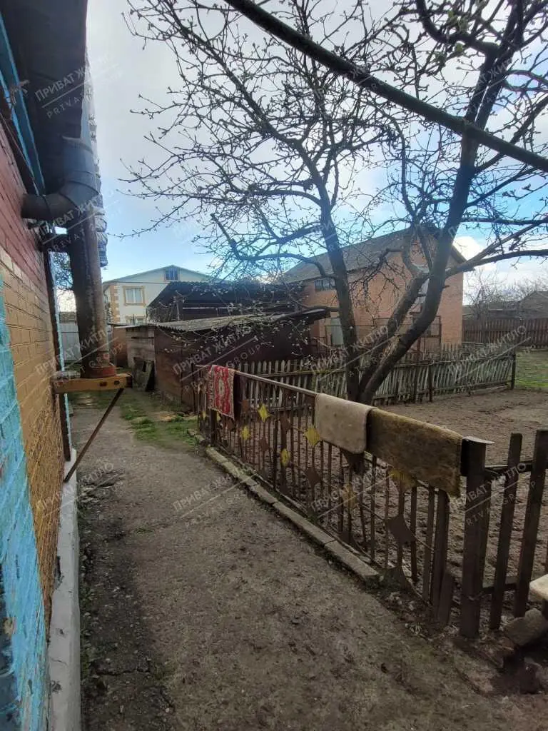 Частина будинку в передмісті