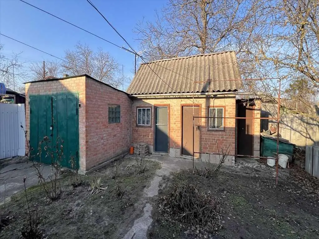 Окремий будинок в районі Південного вокзалу!