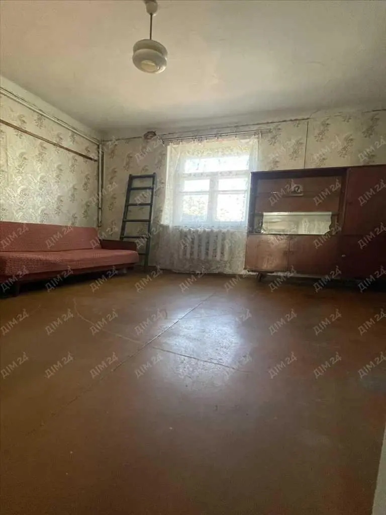 Продаж частини будинку з окремим правом власності.