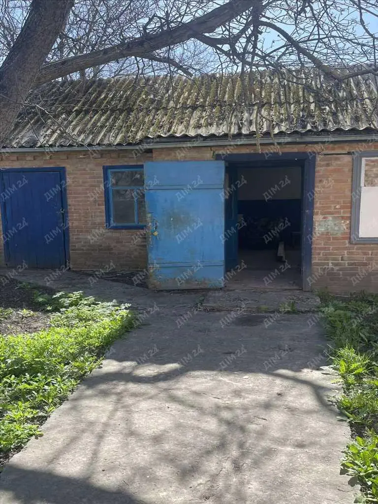 Продаж частини будинку з окремим правом власності.