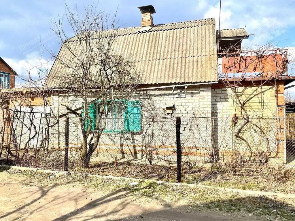  Цегляний будинок в районі Автоагрегатного заводу.
