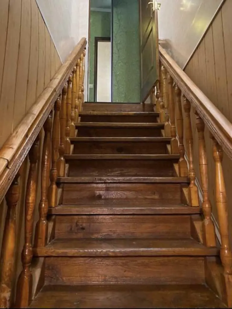 Продаж цегляного будинку