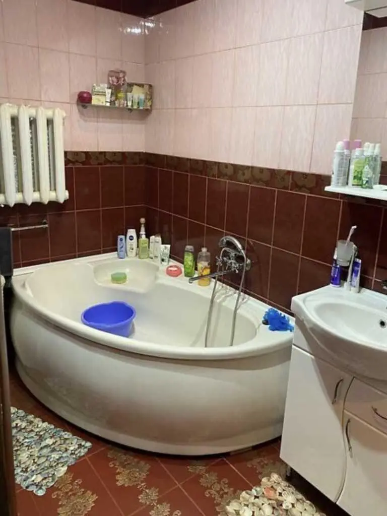 Продаж цегляного будинку