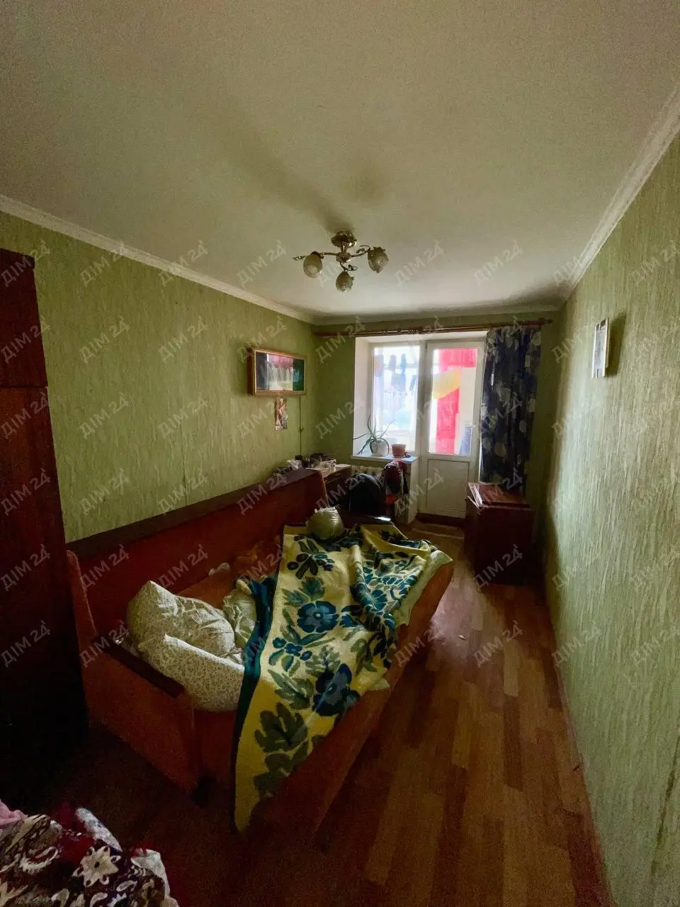 Простора трикімнатна квартира на Подолі